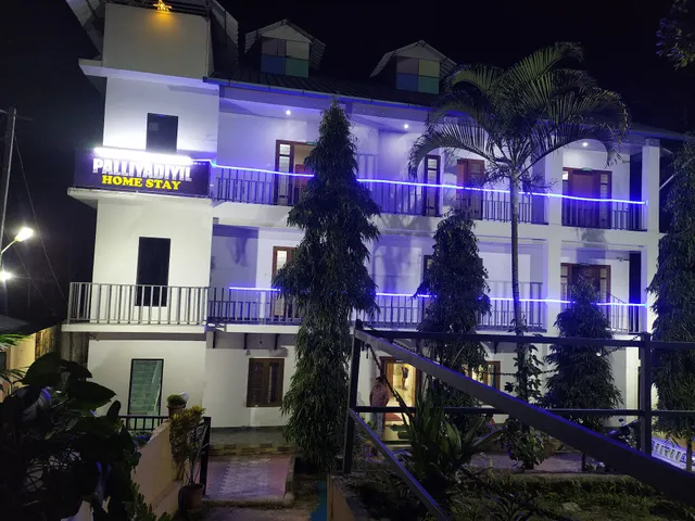 Palliyadiyil Homestay & Jeepsafari