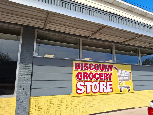Discount grocery store