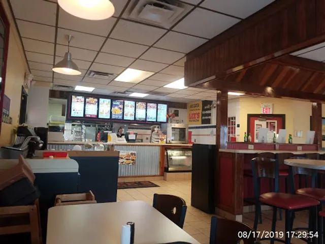 Lee's Famous Recipe Chicken