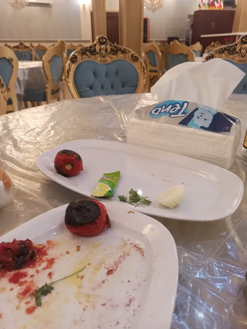 رستوران نگین شهر