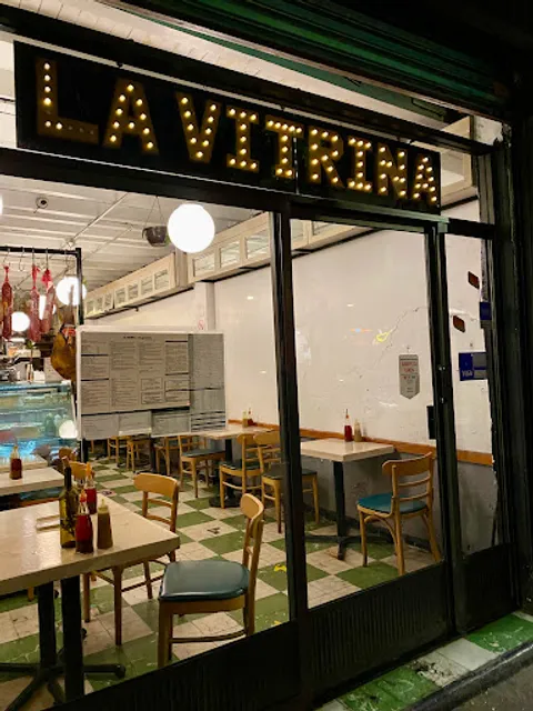 La Vitrina