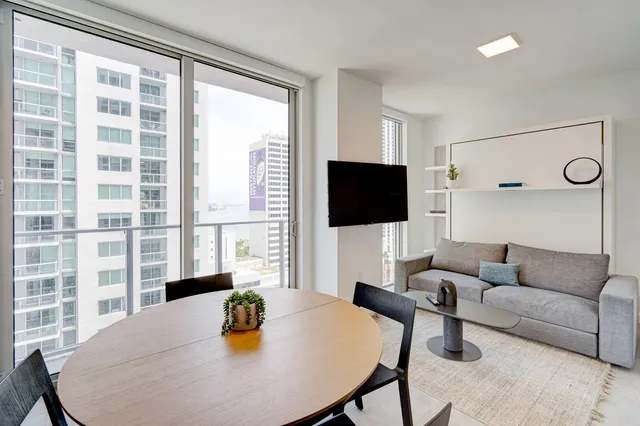 Sunshine Rentals Miami