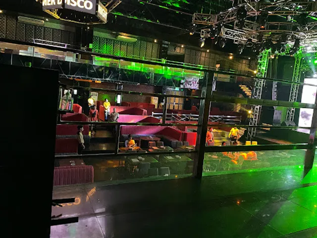 Hammer Disco Night Club