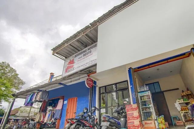 OYO 3957 Boarding House Boss