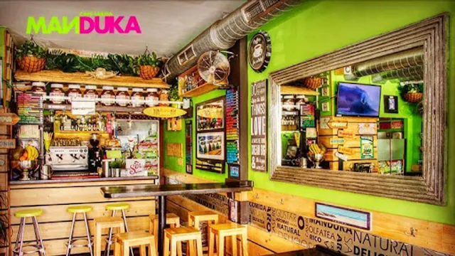 Manduka Café