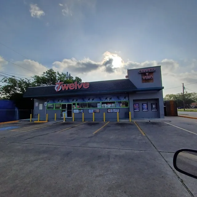 6-Twelve Grocery Store
