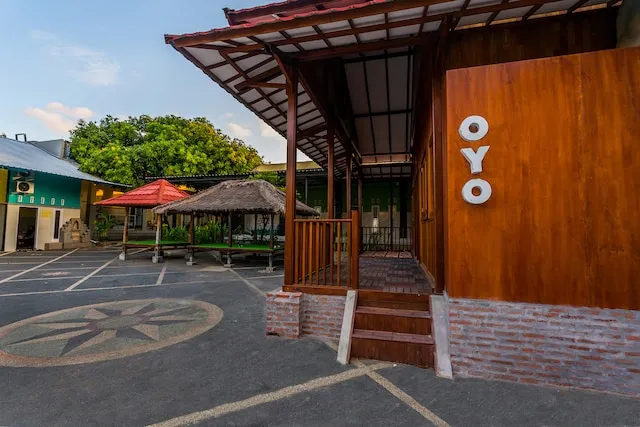 OYO 1427 Azzahra Guest House Syariah