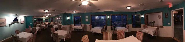 Uri's Waterfront Dining & Spirits