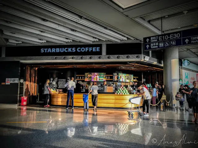 Starbucks @Terminal 3