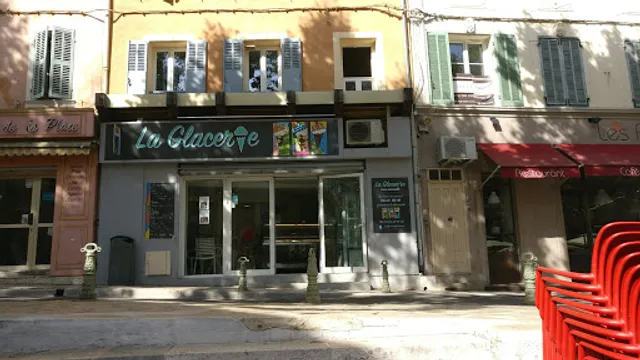 La Glacerie du Beausset-glaces et pâtisseries