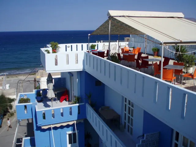 KOSTAS rooms&apartments kalamaki