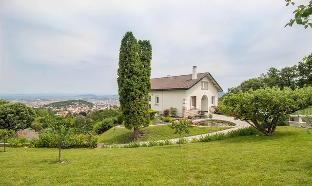 Chambres d'hôtes - VILLA VOLCANO - Une terrasse sur l'Auvergne