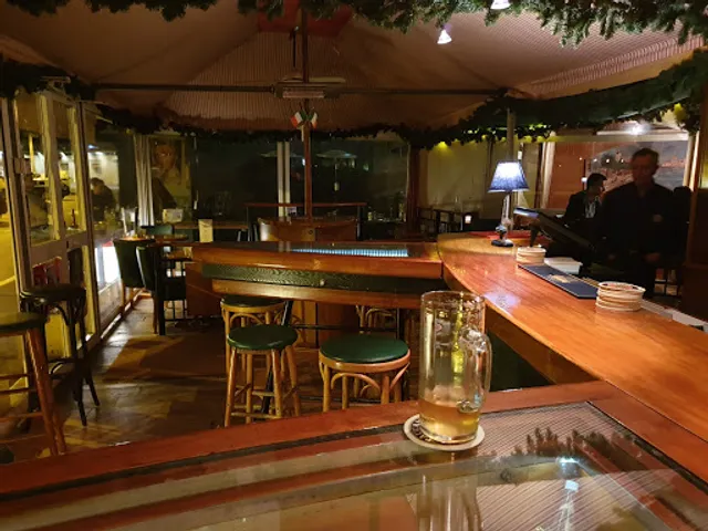 gerhard's café monaco