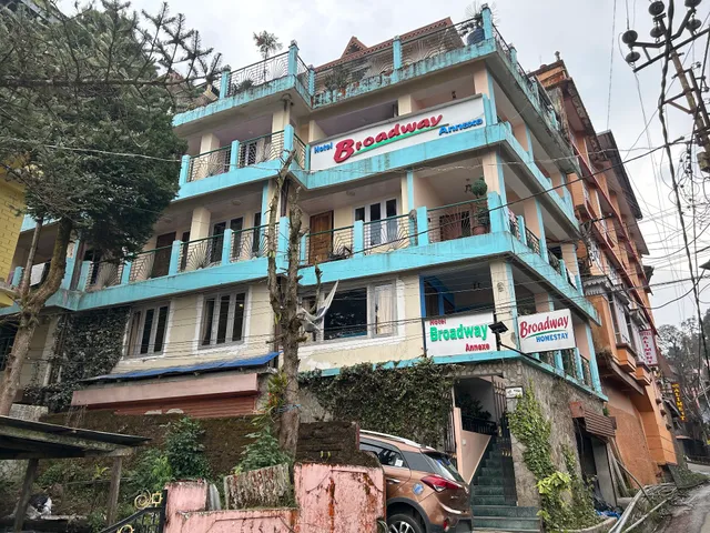 Hotel Broadway Homestay