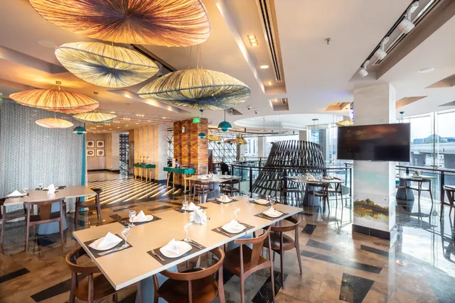 مطعم توينا للمأكولات البحرية - صاري