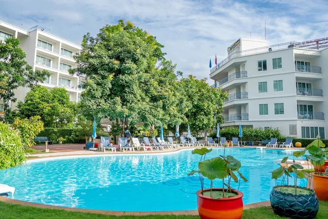 Cera Resort Cha-Am เซรารีสอร์ท ชะอำ