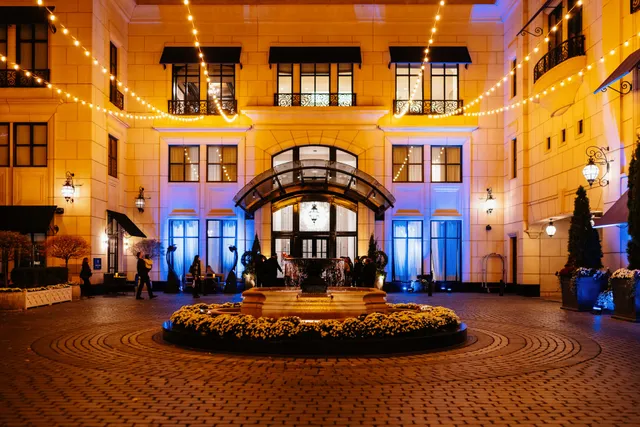 Waldorf Astoria Chicago