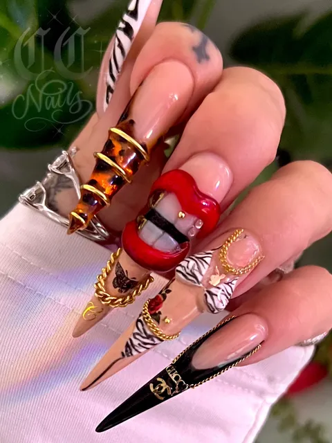 Ladies Room Beauty Parlor