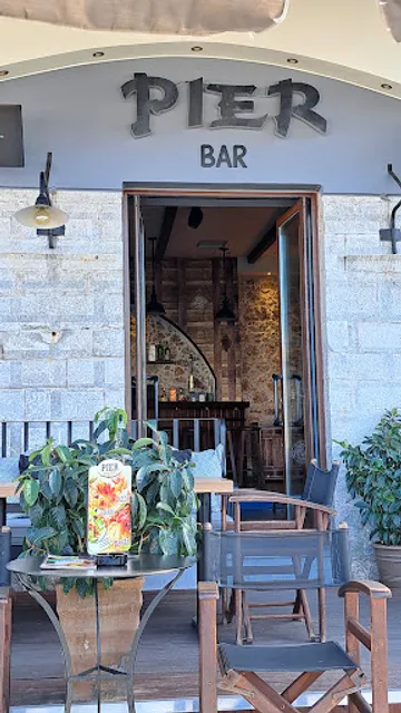 Pier Bar