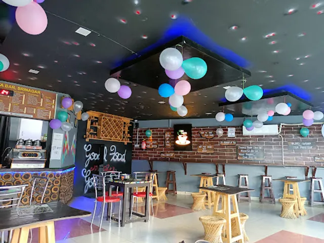 Chai Sutta Bar Srinagar