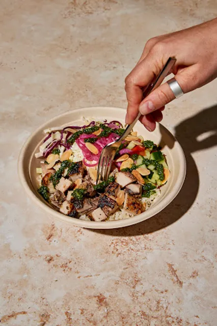 taïm mediterranean kitchen