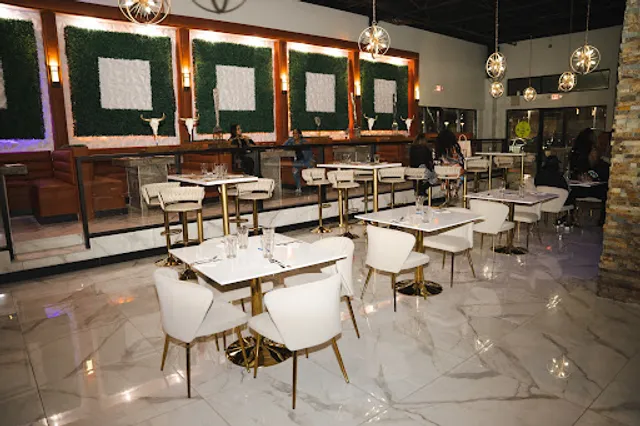 Cache 42 Kitchen & Cocktails