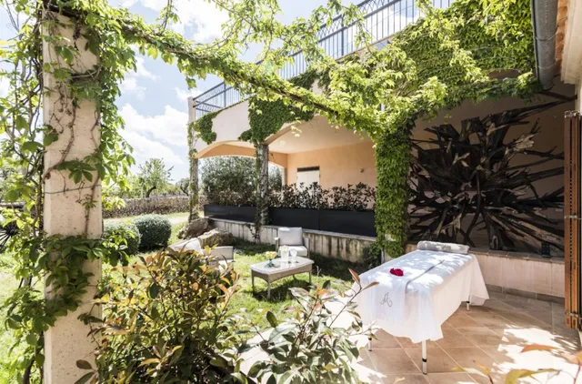 AUMALLIA HOTEL & SPA