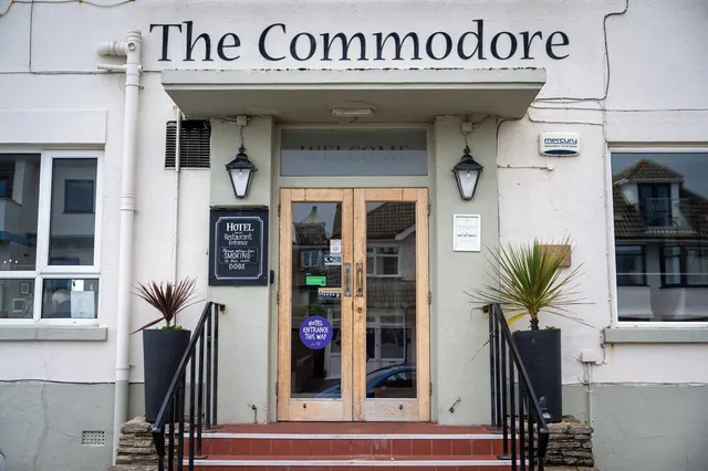 Commodore Hotel