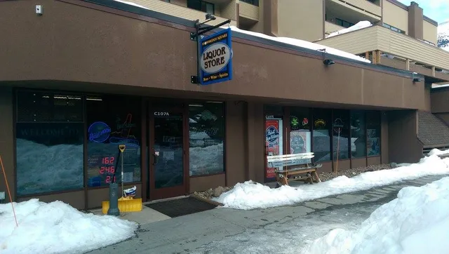 Snowbridge Square Liquor