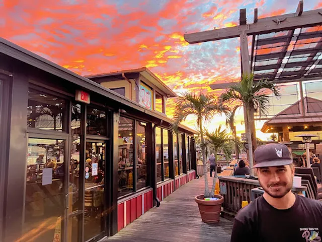 Rusty's Seafood and Oyster Bar