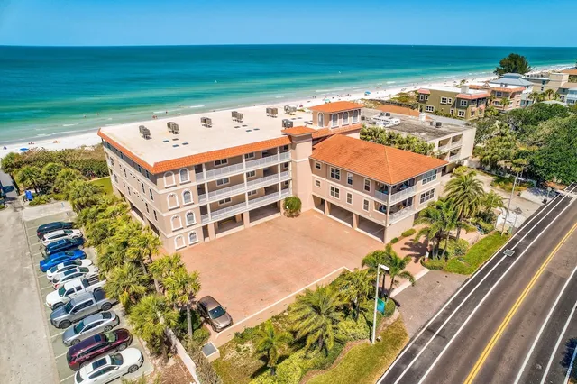 Oceanside of Indian Rocks