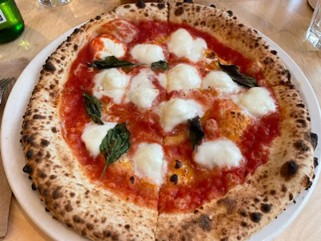 Nina Pizza Napolitaine St-Jean-Baptiste