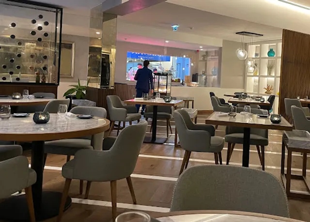 Senses restaurant, Cascade