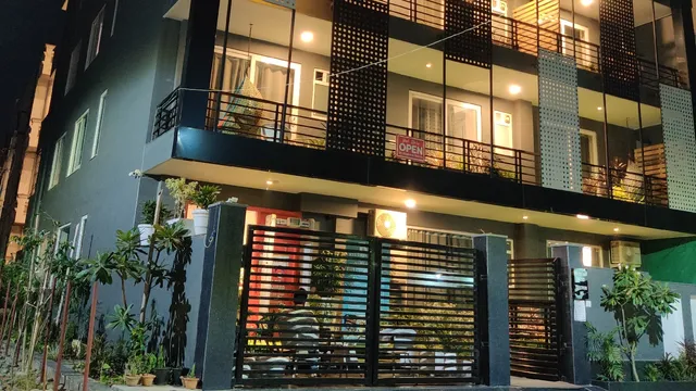 HOTEL BK STUDIOS & ROOMS