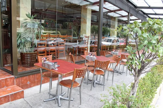 Titanic Restaurant & Café