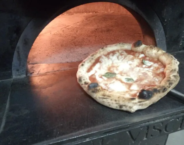 Pizzeria Lo Scugnizzo Napoletano