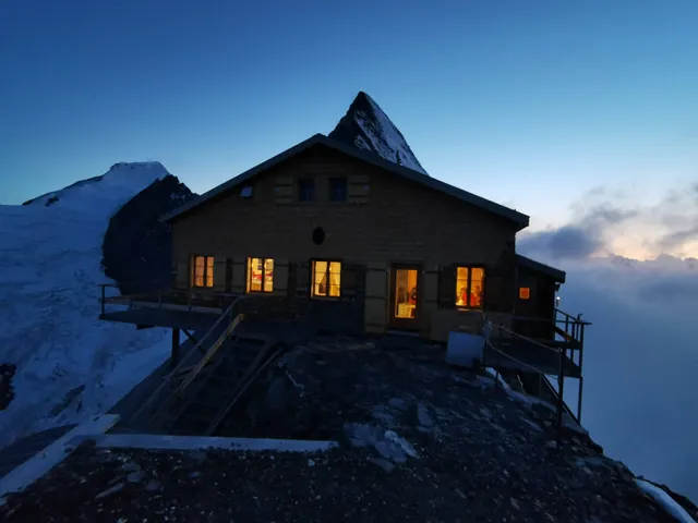 Mittellegi Hut