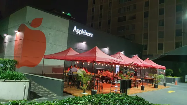 Applebee's Grill + Bar
