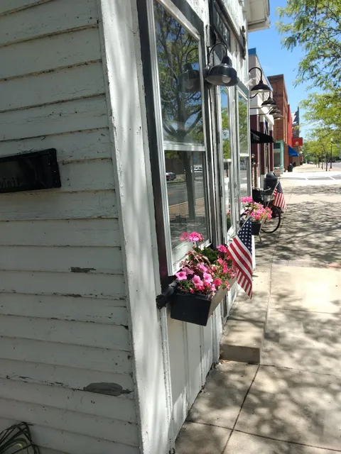 Mulberry Street Uniques