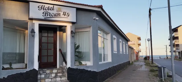 Hotel Brown 49