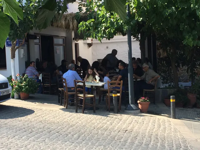 Καφενείο-Ρακάδικο ΤΟ Πέτρινο