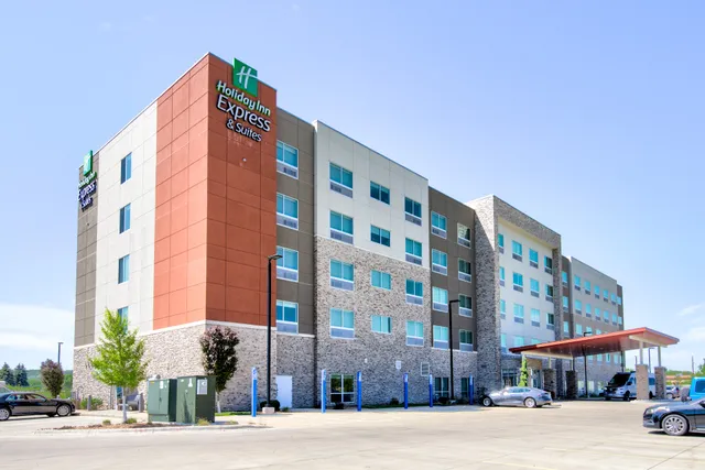 Holiday Inn Express & Suites Onalaska - La Crosse, an IHG Hotel
