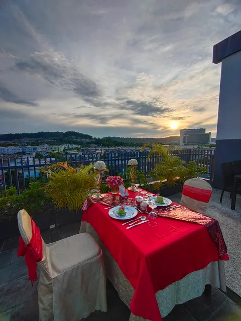 Skae restaurant & bar