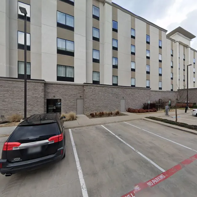 10370 N Central Expy