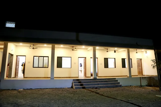 Stay inn Alibag Cottage