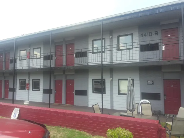 Southern Inn & Suites