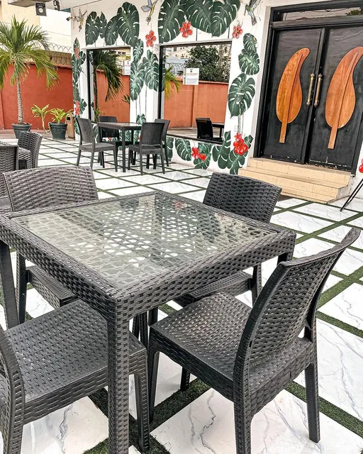 Indigo Bar Restaurant & Suites