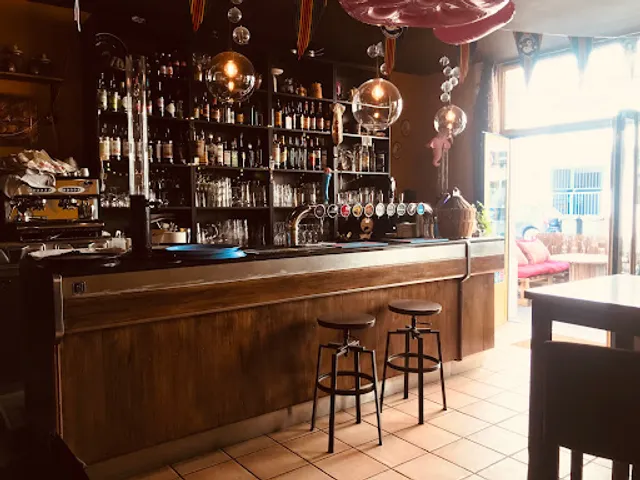 Des Bulles sous le Plafond