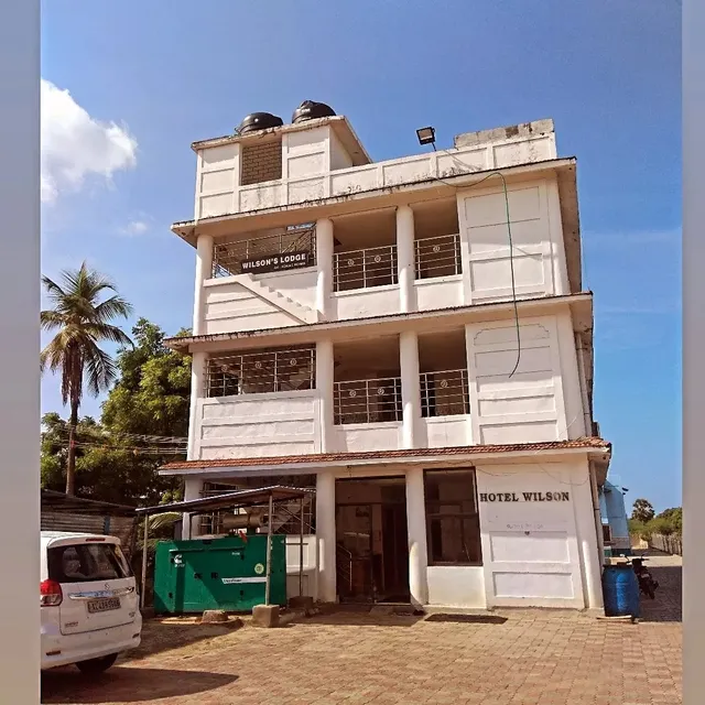 Hotel Wilson, Ervadi