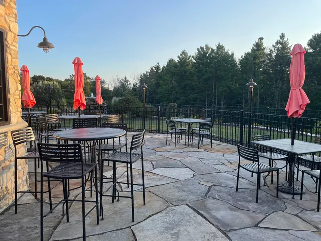 Glacier Ledge Restaurant and Bar